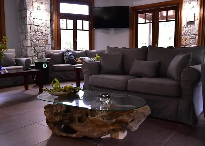 מלון Zarouchla Inn *