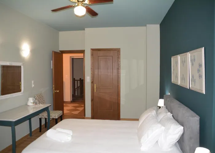 Zarouchla Inn מלון *